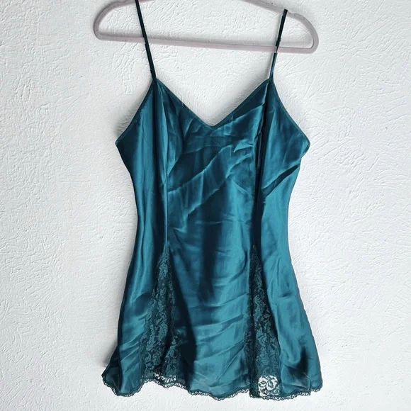 Victoria’s Secret Gold Label Vintage Satin and Lace Chemise Slip Sz Large - Picture 1 of 4